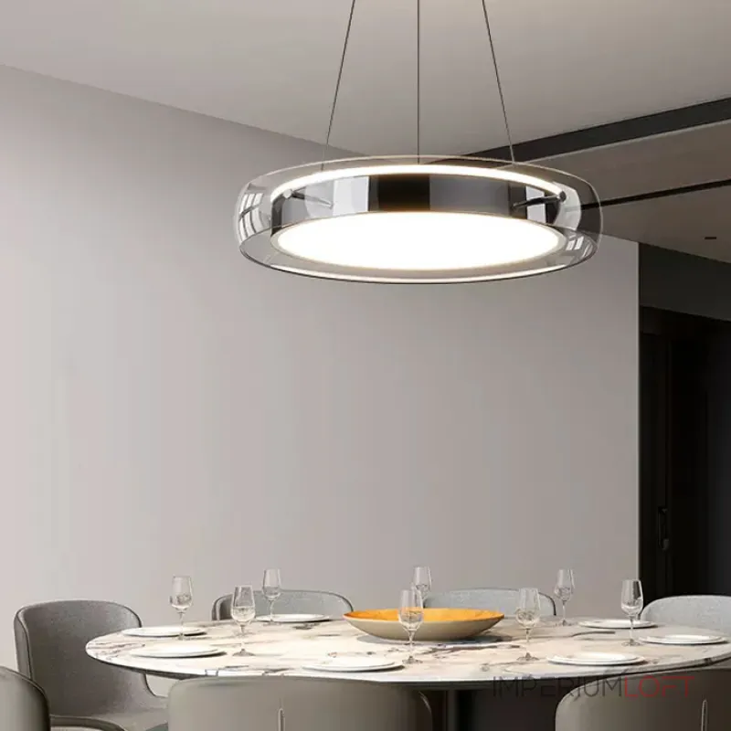 Серия подвесных светодиодных светильников с дисковидным металлическим корпусом, обрамленным стеклянным обручем SCOTT Gold