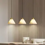 Подвесные светильники с мраморным рассеивателем конусообразной формы LIND Brass