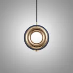 Серия подвесных светильников кольцевой формы с LED-подсветкой по внутреннему контуру и направленным вниз линзированным источников света BOSSE Blue