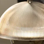 Светодиодный подвесной светильник с рифленым купольным абажуром и двумя источниками света ODLER
