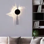 Серия интерьерных настенных светильников, создающих оригинальные световые эффекты за счет поворотного рассеивателя FRIPPE C Silver