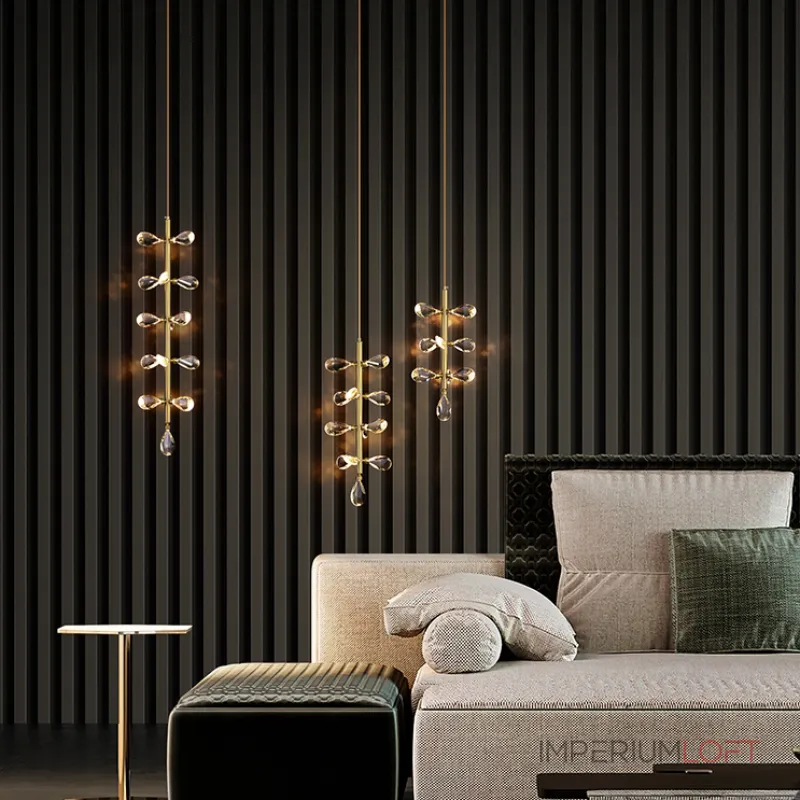 Серия подвесных светильников с кристаллами из улучшенного хрусталя К9 на общей вертикальной стойке GLORIOLE ONE A L13 от ImperiumLoft