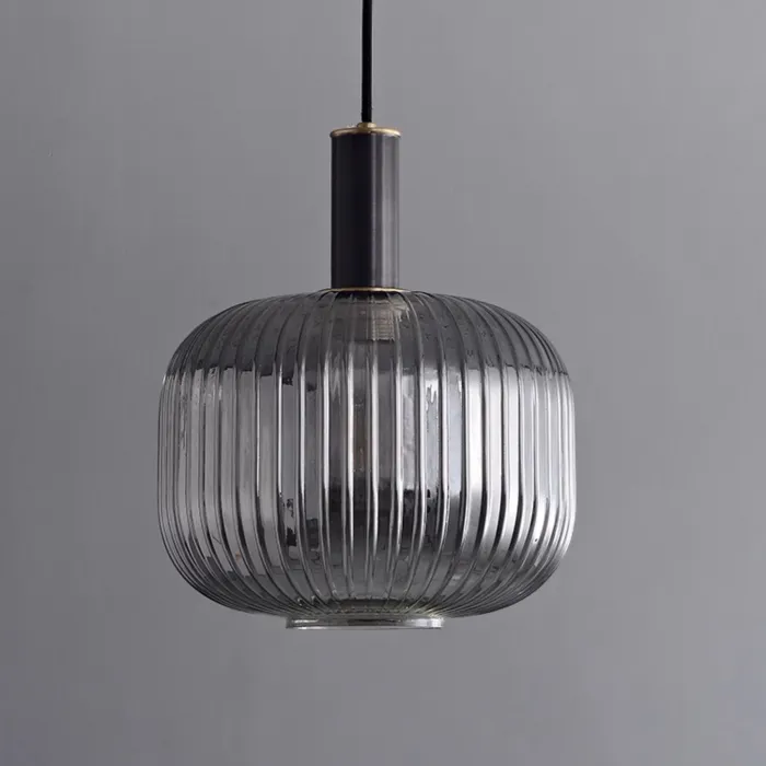 Серия подвесных светильников с рельефными плафонами из дымчатого стекла IRIS BLACK D25 от ImperiumLoft
