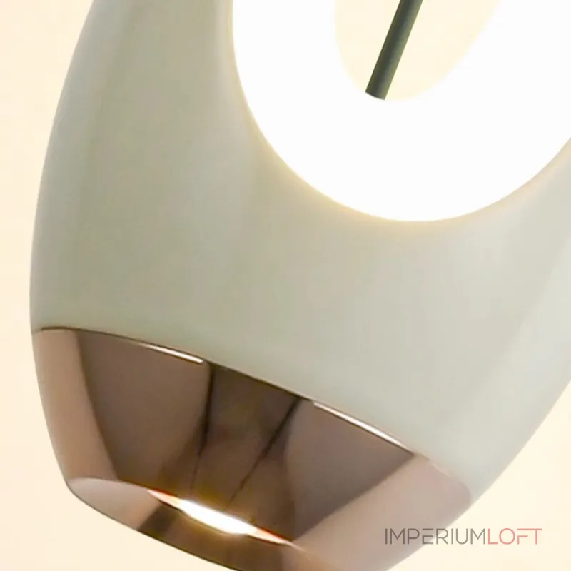 Серия подвесных светильников оригинальной формы с LED-подсветкой по внутреннему контуру и направленным вниз линзированным источников света CAJUS Black