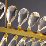 Серия люстр с линейным корпусом и спиральным расположением светодиодных источников света в виде хрустальных кристаллов GLORIOLE TWIRL LINE L120 от ImperiumLoft
