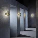 Светодиодный настенный светильник с рельефным плафоном из стекла ADLER Grey от ImperiumLoft
