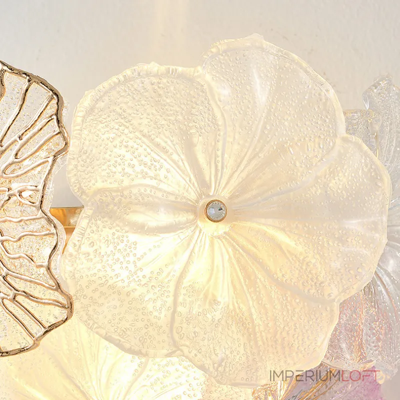 Серия настенных светильников с цветочным декором из металла, прозрачного, матового и градиентно окрашенного стекла ручной работы IVET WALL Purple