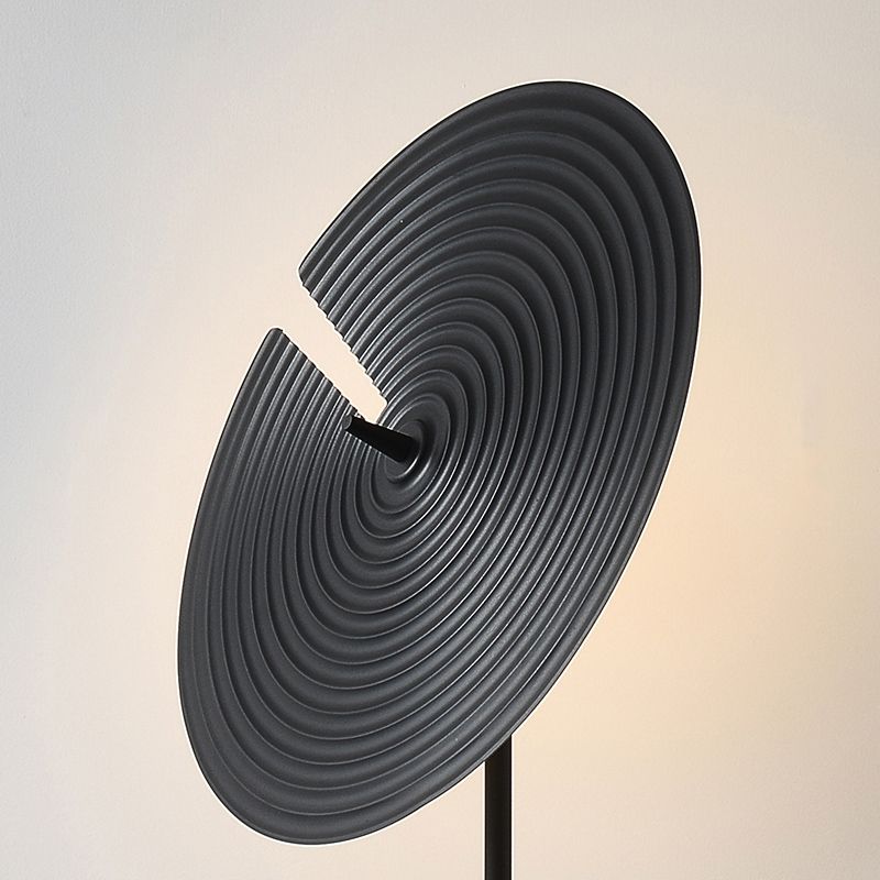 Серия торшеров с шарообразным плафоном и меняющим положение затеняющим диском с рельефной поверхностью LANNY White от ImperiumLoft Серия торшеров с шарообразным плафоном и меняющим положение затеняющим диском с рельефной поверхностью LANNY White от ImperiumLoft