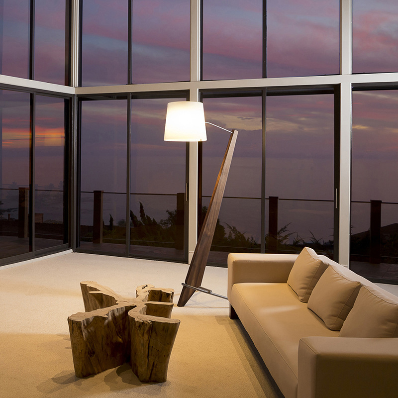 Серия торшеров с наклонным корпусом из высококачественной древесины и текстильным плафоном CLETUS Dark Brown от ImperiumLoft Серия торшеров с наклонным корпусом из высококачественной древесины и текстильным плафоном CLETUS Dark Brown от ImperiumLoft