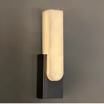 Настенный светодиодный светильник с прямоугольным плафоном из мрамора MIRCA B Bronze от ImperiumLoft