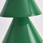 Серия минималистичных светодиодных торшеров в виде стилизованной ёлки из расположенных друг над другом конусов BAUM Cream Серия минималистичных светодиодных торшеров в виде стилизованной ёлки из расположенных друг над другом конусов BAUM Cream