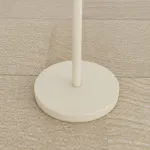 Серия минималистичных светодиодных торшеров в виде стилизованной ёлки из расположенных друг над другом конусов BAUM Cream Серия минималистичных светодиодных торшеров в виде стилизованной ёлки из расположенных друг над другом конусов BAUM Cream