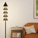 Серия минималистичных светодиодных торшеров в виде стилизованной ёлки из расположенных друг над другом конусов BAUM Cream Серия минималистичных светодиодных торшеров в виде стилизованной ёлки из расположенных друг над другом конусов BAUM Cream
