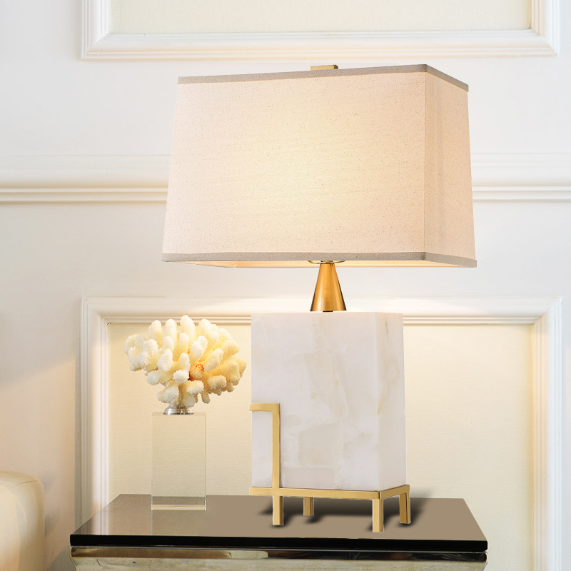 Настольная лампа Art-Deco White marble Lamp от ImperiumLoft