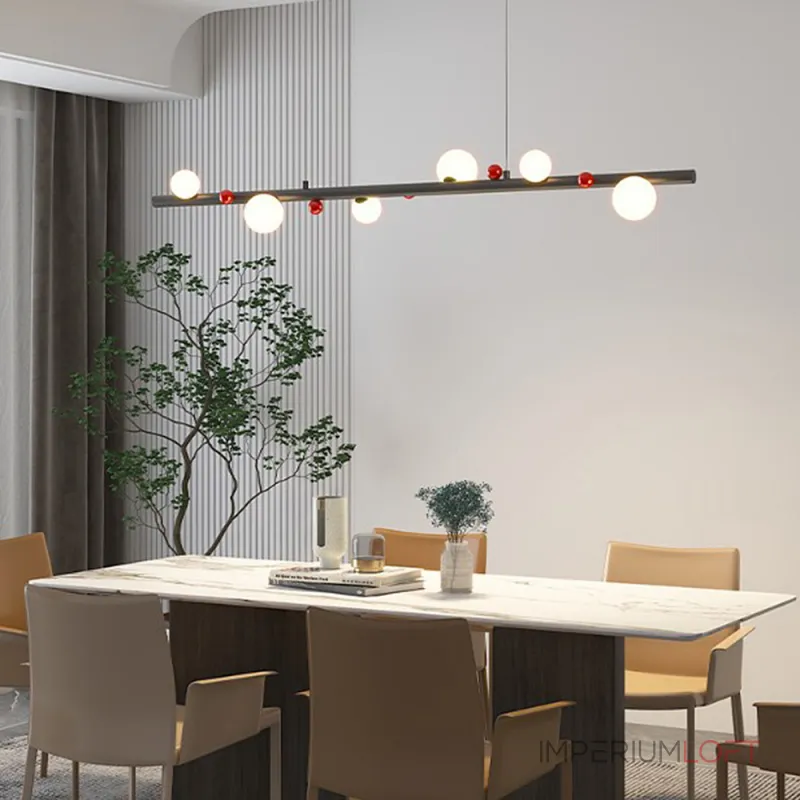 Подвесной рядный светильник с чередующимися белыми шарообразными плафонами и декоративными шариками красного цвета REIK LONG BLACK от ImperiumLoft Подвесной рядный светильник с чередующимися белыми шарообразными плафонами и декоративными шариками красного цвета REIK LONG BLACK от ImperiumLoft