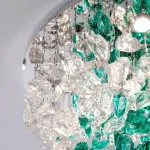 Серия потолочных люстр из подвесных элементов неправильной формы из цветного стекла на дисковом потолочном основании с точечными источниками света TIFFANI CH D60
