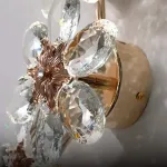 Серия настенных светильников из ограненного хрусталя в виде цветов с каркасом из металла EGEL B WALL P1 ImperiumLoft