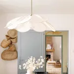 Подвесной светильник LOVOND PETALS White D50 в форме цветка