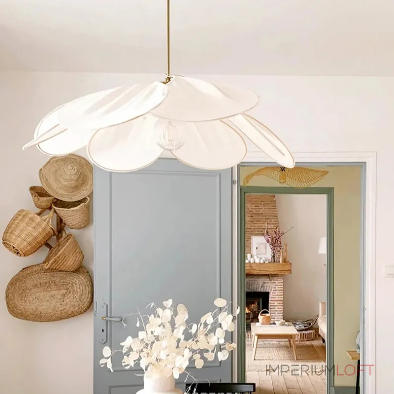 Подвесной светильник LOVOND PETALS White D50 в форме цветка