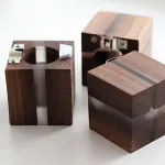 Настенный светильник KONOHA CUBE A Dark Brown с выключателем и вставками из смолы