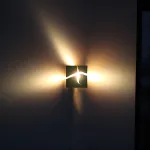 Настенный светильник KONOHA CUBE A Dark Brown с выключателем и вставками из смолы