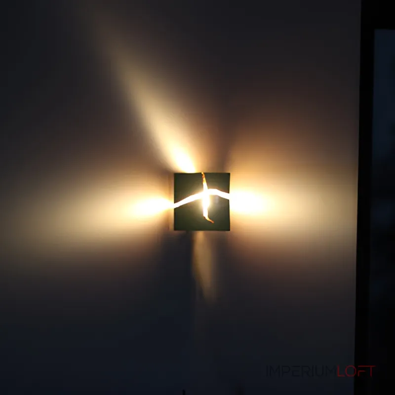 Настенный светильник KONOHA CUBE A Dark Brown с выключателем и вставками из смолы