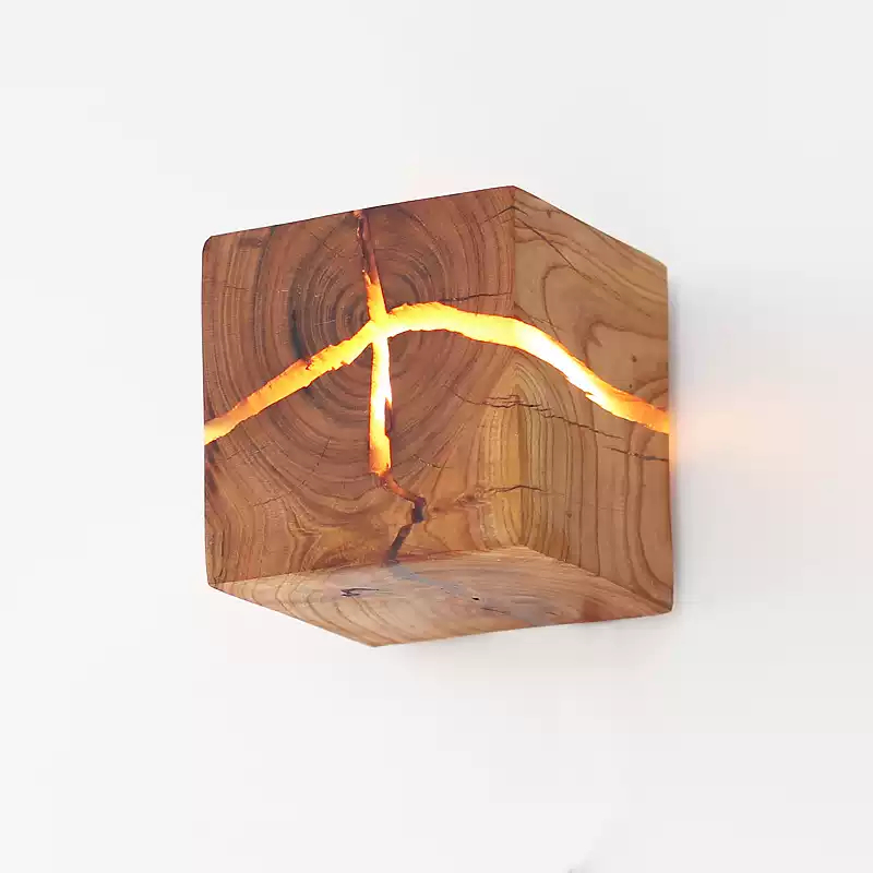 Настенный светильник KONOHA CUBE A Brown с выключателем и вставками из смолыот ImperiumLoft