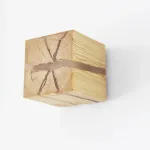 Настенный светильник KONOHA CUBE A Light Brown с проводом с вставками из смолы