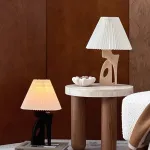 Настольная лампа WHITE LILY Elegance Beige оригинальной формы