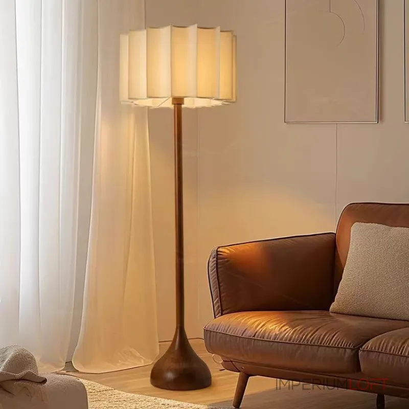 Торшер Wooden Serenity с деревянным основанием