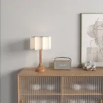 Настольная лампа Wooden Serenity с деревянным основанием