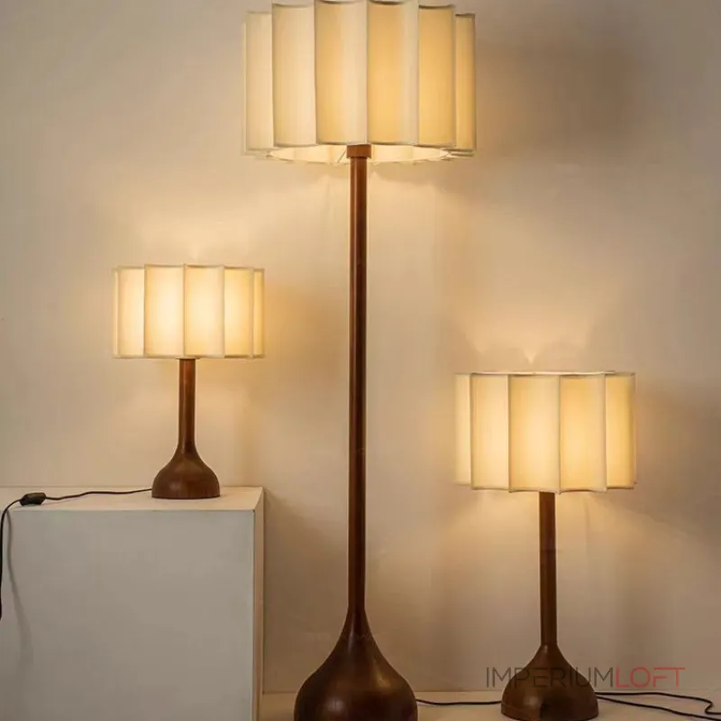 Настольная лампа Wooden Serenity с деревянным основанием