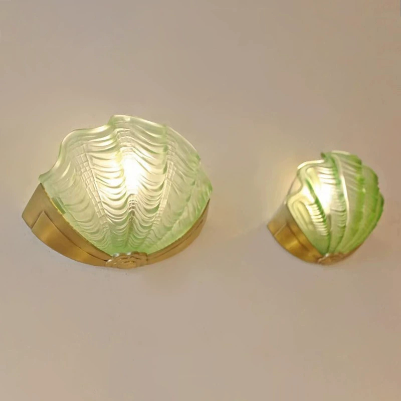 Настенный светильник Glass Shell Green в форме ракушки