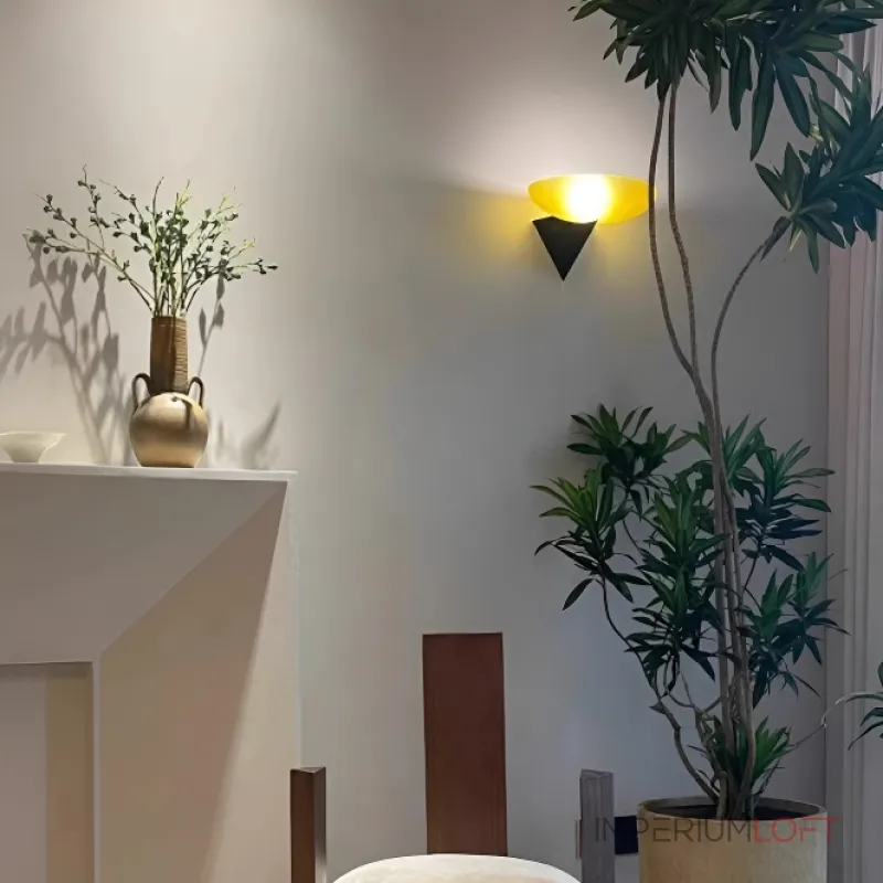 Настенный светильник TriLight Yellow 3000K со стеклянными плафонами