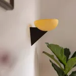Настенный светильник TriLight Yellow 3000K со стеклянными плафонами