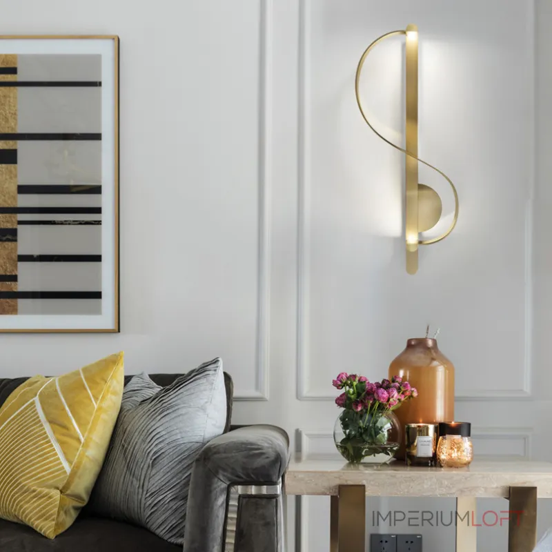 Настенный светильник Swoop Sconce изящной формы от Vinsa
