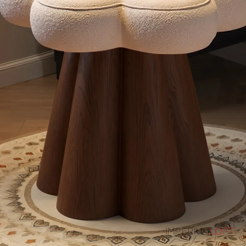 Интерьерный табурет Yulu Petal B из кожи от LaLume
