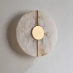 Настенный светильник Marble Dot с мраморным плафоном от VINSA