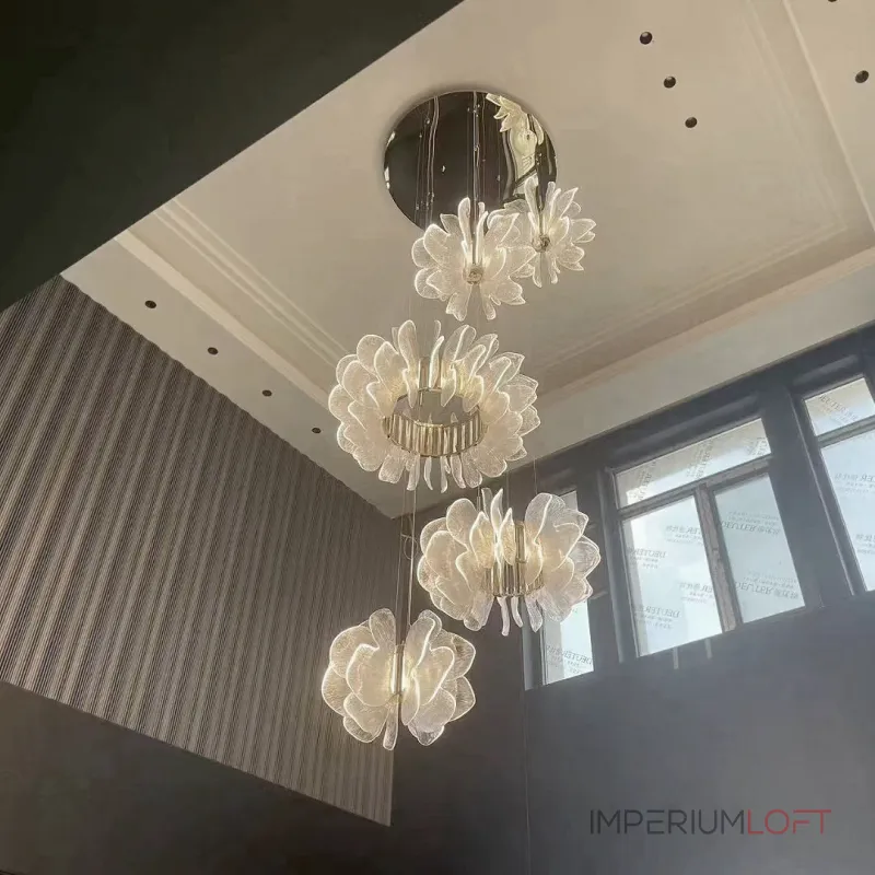Подвесная люстра многоуровневая PETALS P4 с рассеивателем в форме цветочных лепестков 