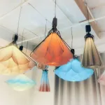Подвесная люстра Silken Bloom В D100 с механизмом раскрытия с плафоном в форме цветка от Vinsa