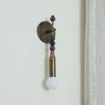 Настенный светильник Tall Marble Grey с декором из мраморных шаров от Vinsa