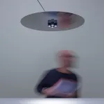 Подвесной светильник MirrorOrb с зеркальным диском от Vinsa
