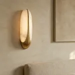 Настенный светильник Vesica Gold Искусственный мрамор с плавными формами плафона от VINSA