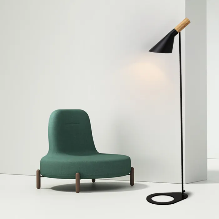 Торшер AJ Floor by Arne Jacobsen for Louis Poulsen Black от ImperiumLoft