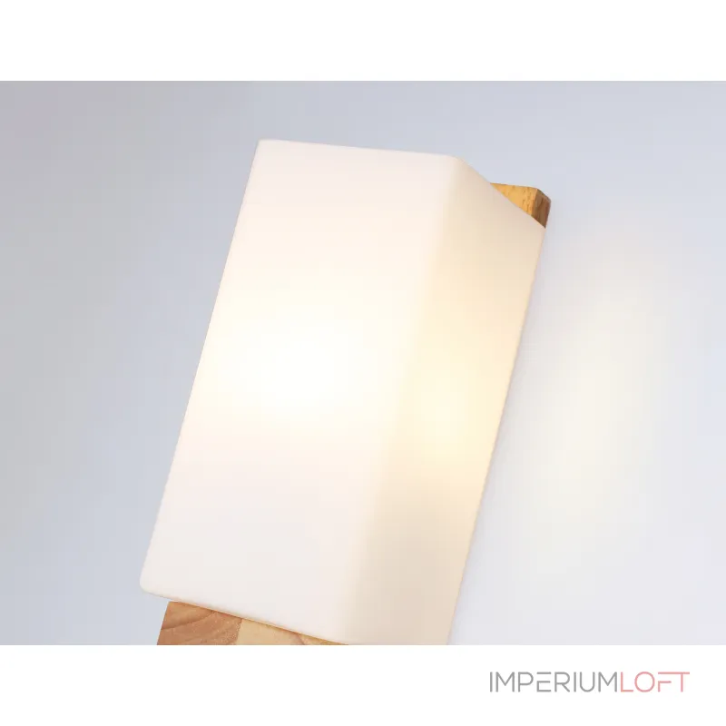 Настенный светильник со сменной лампой Ambrella TRADITIONAL TR83122