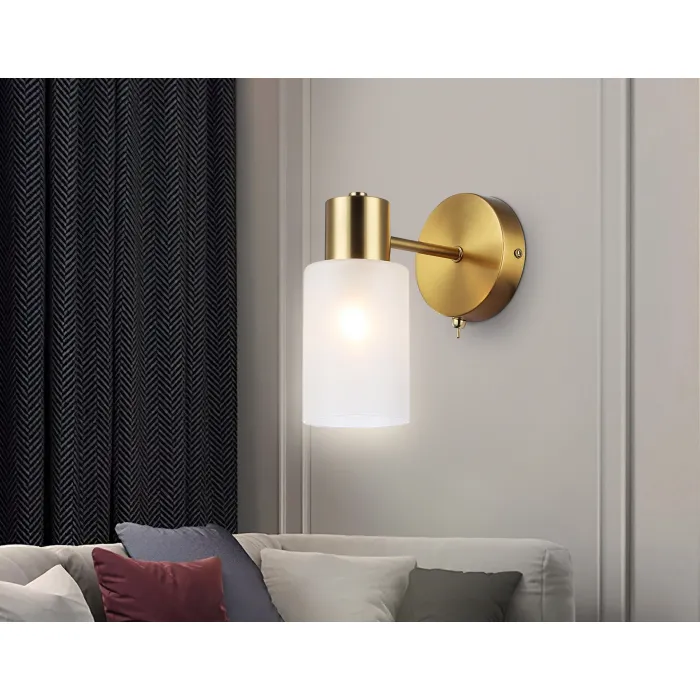 Настенный светильник с выключателем на корпусе Ambrella TRADITIONAL TR9586 от ImperiumLoft