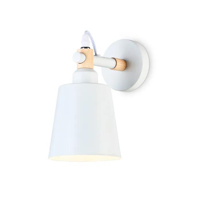 Настенный светильник со сменной лампой Ambrella TRADITIONAL TR82212 от ImperiumLoft