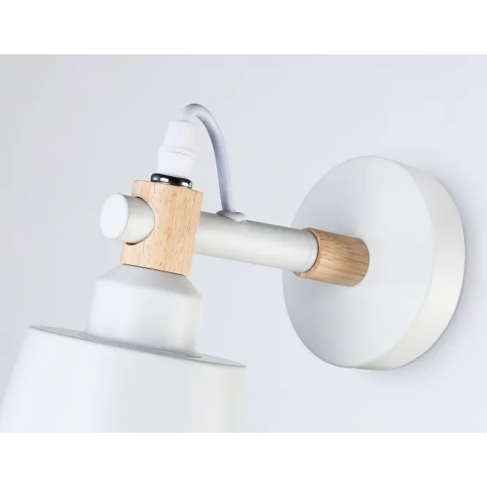 Настенный светильник со сменной лампой Ambrella TRADITIONAL TR82212 от ImperiumLoft