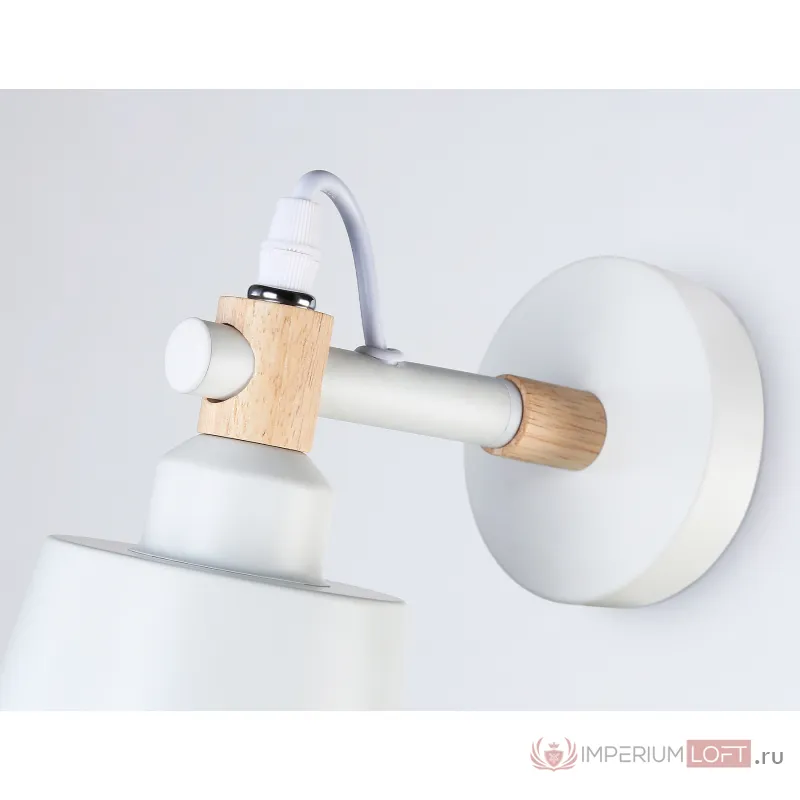 Настенный светильник со сменной лампой Ambrella TRADITIONAL TR82212 от ImperiumLoft