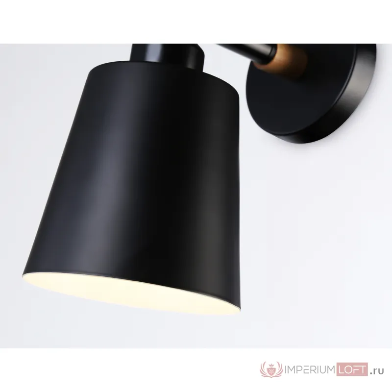 Настенный светильник со сменной лампой Ambrella TRADITIONAL TR82213 от ImperiumLoft